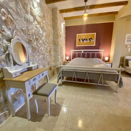 Panoraias Luxury Suite Кипарисия Екстериор снимка