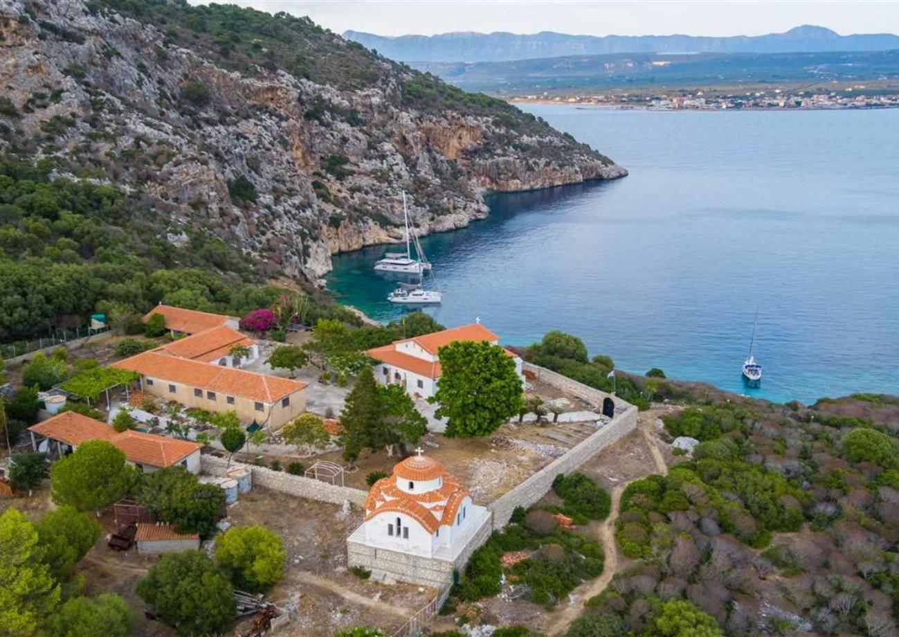 Panoraias Luxury Suite Кипарисия Екстериор снимка